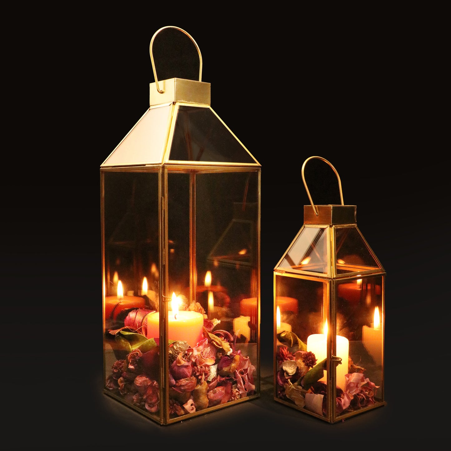 Scandinaviano Gold Lantern Light
